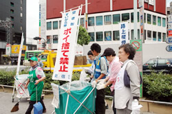 写真：高田馬場駅のキャンペーン