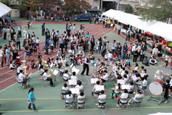 写真：戸塚第一小学校吹奏楽部の演奏
