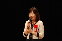 写真:かづきれいこさんの講演