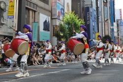 三越前での演武