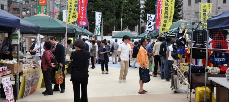 歌舞伎町ルネッサンス 第1回歌舞伎町マルシェを開催大写真