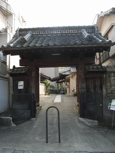 浄栄寺の山門「甘露門」