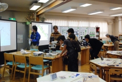 写真:まちの先生見本市で行われた環境学習ゲーム