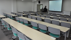 写真:音響設備が整った501会議室