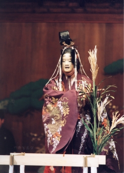 写真:能「井筒」