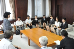写真:中山区長からエール