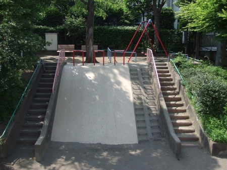 余丁東児童遊園画像1