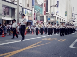 写真：警視庁のパレード演奏