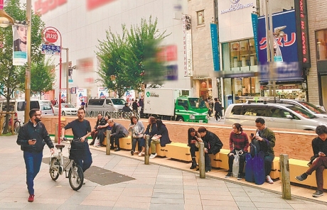 写真：SHINJUKU STREET SEATS