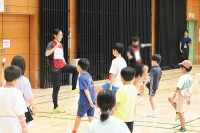 写真[2]：元陸上競技日本代表によるかけっこ教室