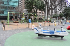 写真[2]：中央公園のちびっこ広場