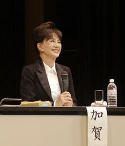 写真:加賀まりこさん