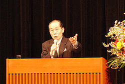 写真:石澤清史氏の講演
