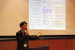 写真:講演する高橋直樹さん