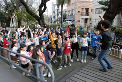 写真:入学前プログラム(子ども向け)