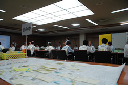 写真:東口現地本部(新宿区役所)