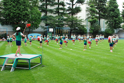 写真：鼓笛隊の演奏