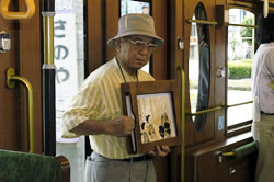 写真:都電「漱石号」
