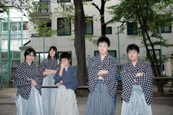 写真:書生姿で記念撮影