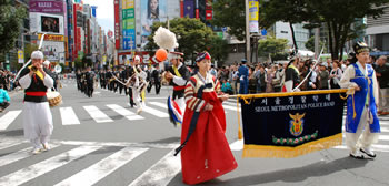 写真:韓国ソウル市警察のパレード