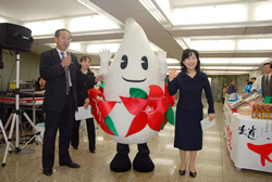 写真:伊那市のキャラクターイーナちゃん