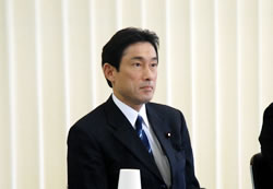 写真:岸田大臣