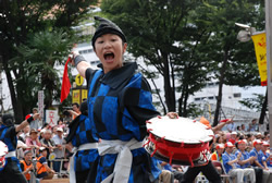 写真:エイサーチームの演舞