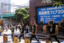 写真:太鼓の演奏