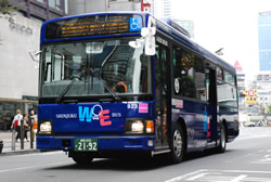 写真:新宿WEバス