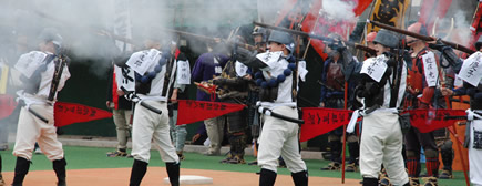 写真：西戸山野球場での試射