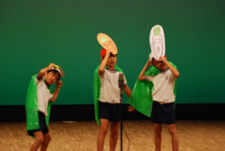 写真:「やさいまん」の3人