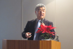 写真:卯月教授の基調講演