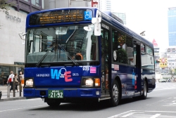 写真：新宿WEバス