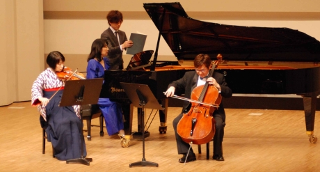 コンサート「夏目漱石とクラシック音楽」を開催大写真