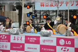 写真：韓国の伝統楽器「サムルノリ」