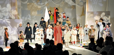 写真:演劇「桑の実が見る夢」