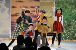 写真:演劇「桑の実が見る夢」