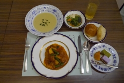 写真:フランス料理のコース