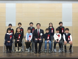 写真:夏目漱石コンクール受賞者の皆さん
