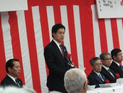 写真:牛込警察署武道始式であいさつする吉住区長