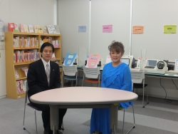 写真:山田邦子さんと記念撮影