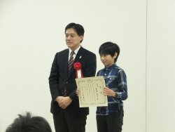 写真:受賞者と記念撮影