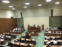 写真:「平成27年第2回区議会定例会」の様子