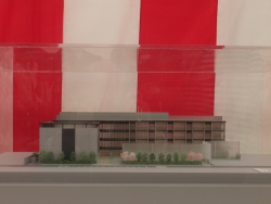 写真：新校舎の模型
