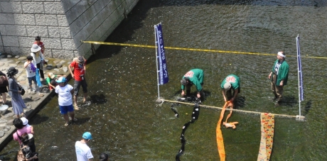 写真:水元実演