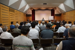 写真:内覧会の様子