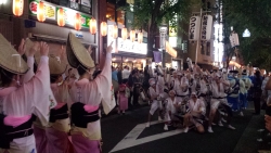 写真：神楽坂まつりの様子