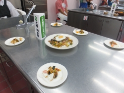 写真:出品された料理