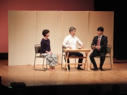 写真:介護劇の様子