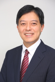 写真:新宿区長 吉住 健一